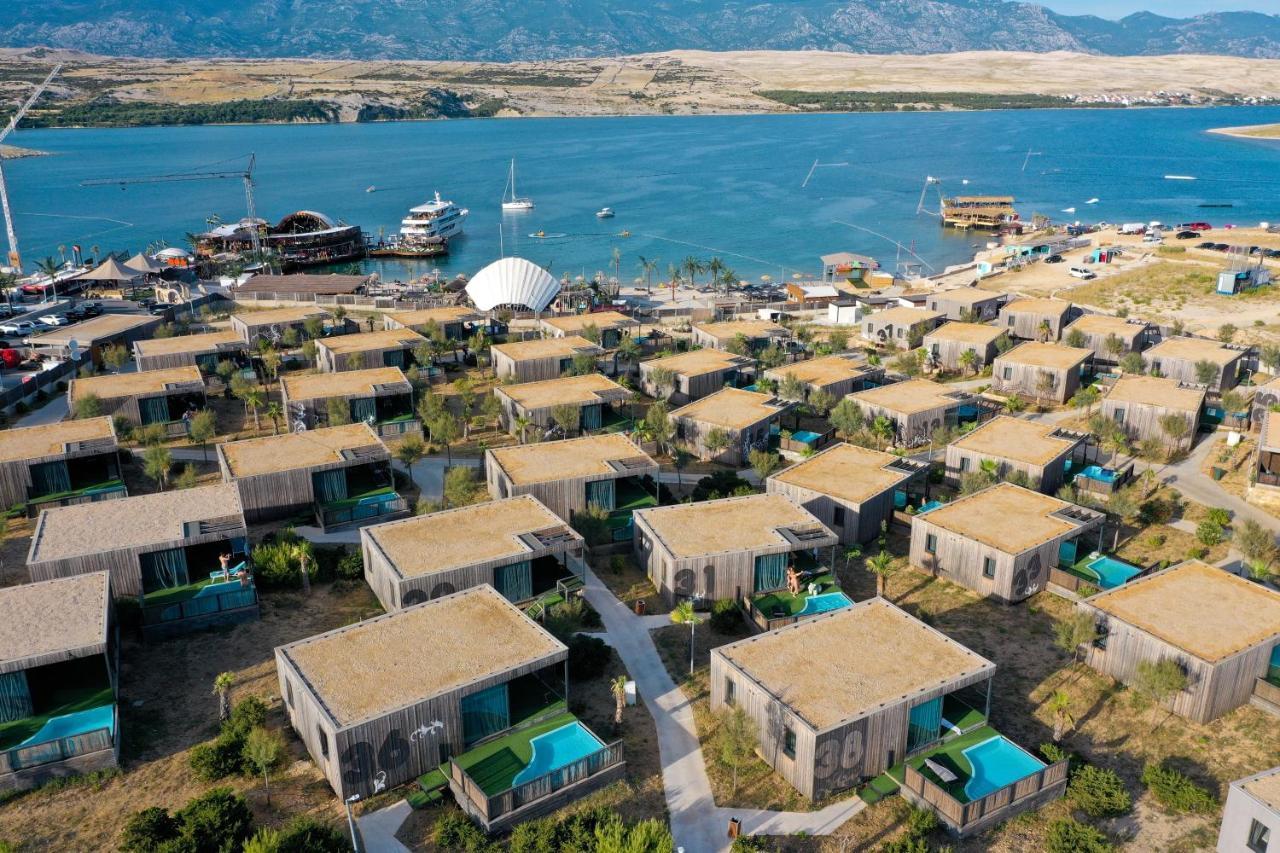 Noa Glamping Resort Novalja Exterior foto